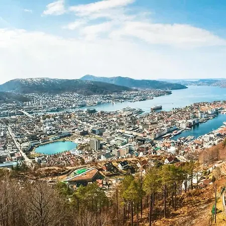 Dinbnb - Idyllic Location - 3 Bedroom Bergen