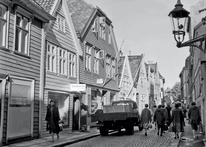 Dinbnb - Idyllic Location - 3 Bedroom