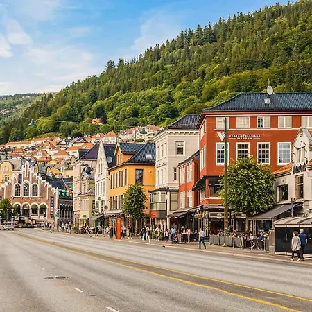 Dinbnb - Idyllic Location - 3 Bedroom ברגן